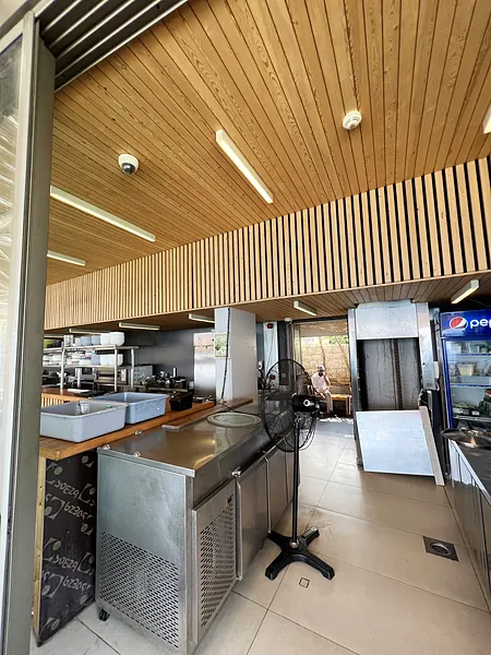 Restaurant, systems by SIMONIAN Technology