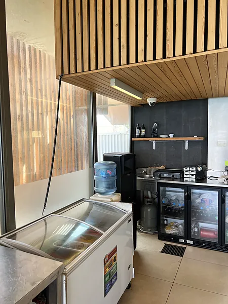 Restaurant, systems by SIMONIAN Technology