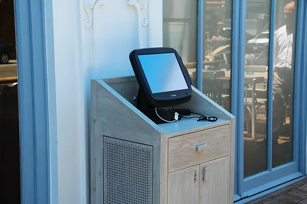 Restaurant, systems by SIMONIAN Technology