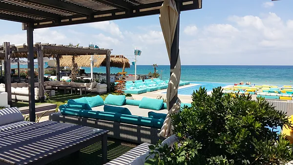 Beach club, systems by SIMONIAN Technology
