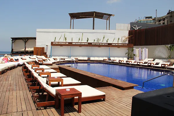 Beach club, systems by SIMONIAN Technology