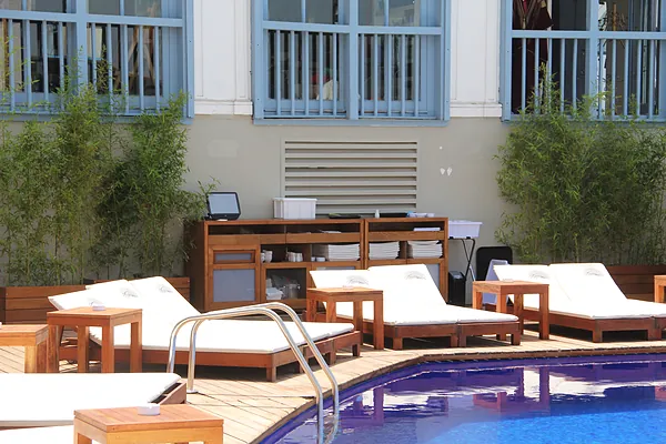 Beach club, systems by SIMONIAN Technology