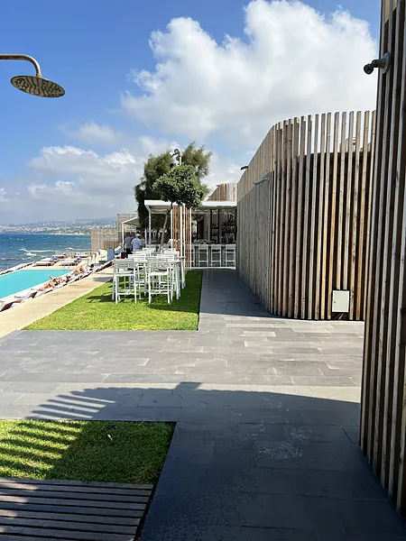 Beach club, systems by SIMONIAN Technology